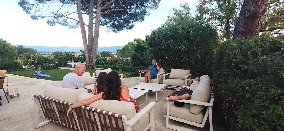 La Villa Moursoise 4 Etoiles  Mours-Saint-Eusebe