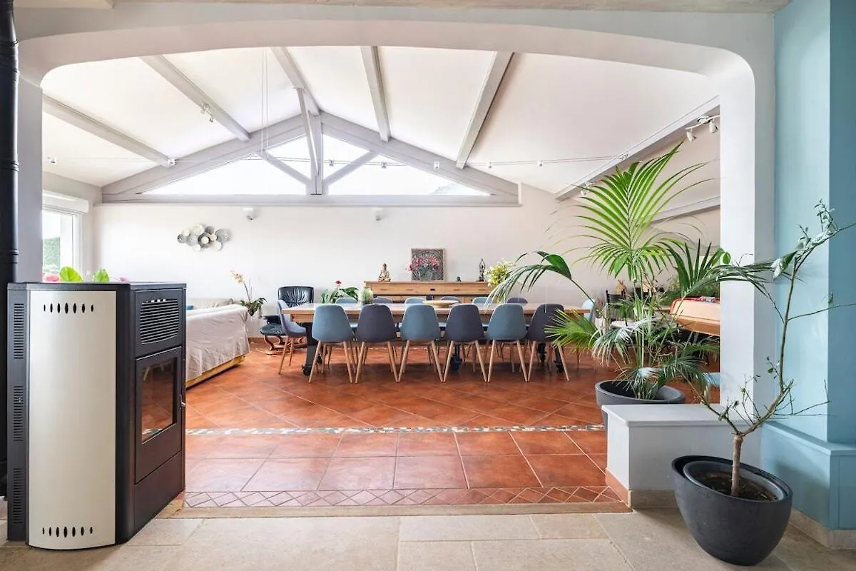La Villa Moursoise 4 Etoiles Франция