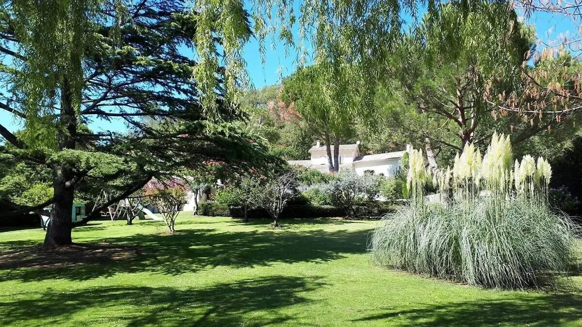 La Villa Moursoise 4 Etoiles