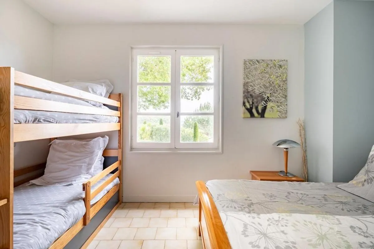 La Villa Moursoise 4 Etoiles 0*, Mours-Saint-Eusebe Франция