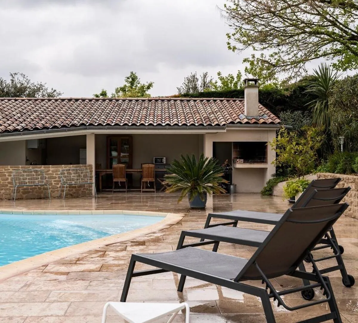 La Villa Moursoise 4 Etoiles
